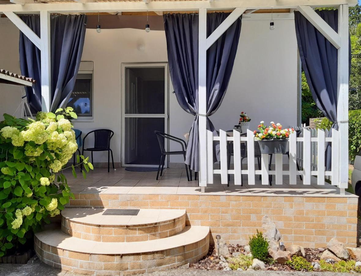 Holiday Home Balatonszárszó Exterior foto